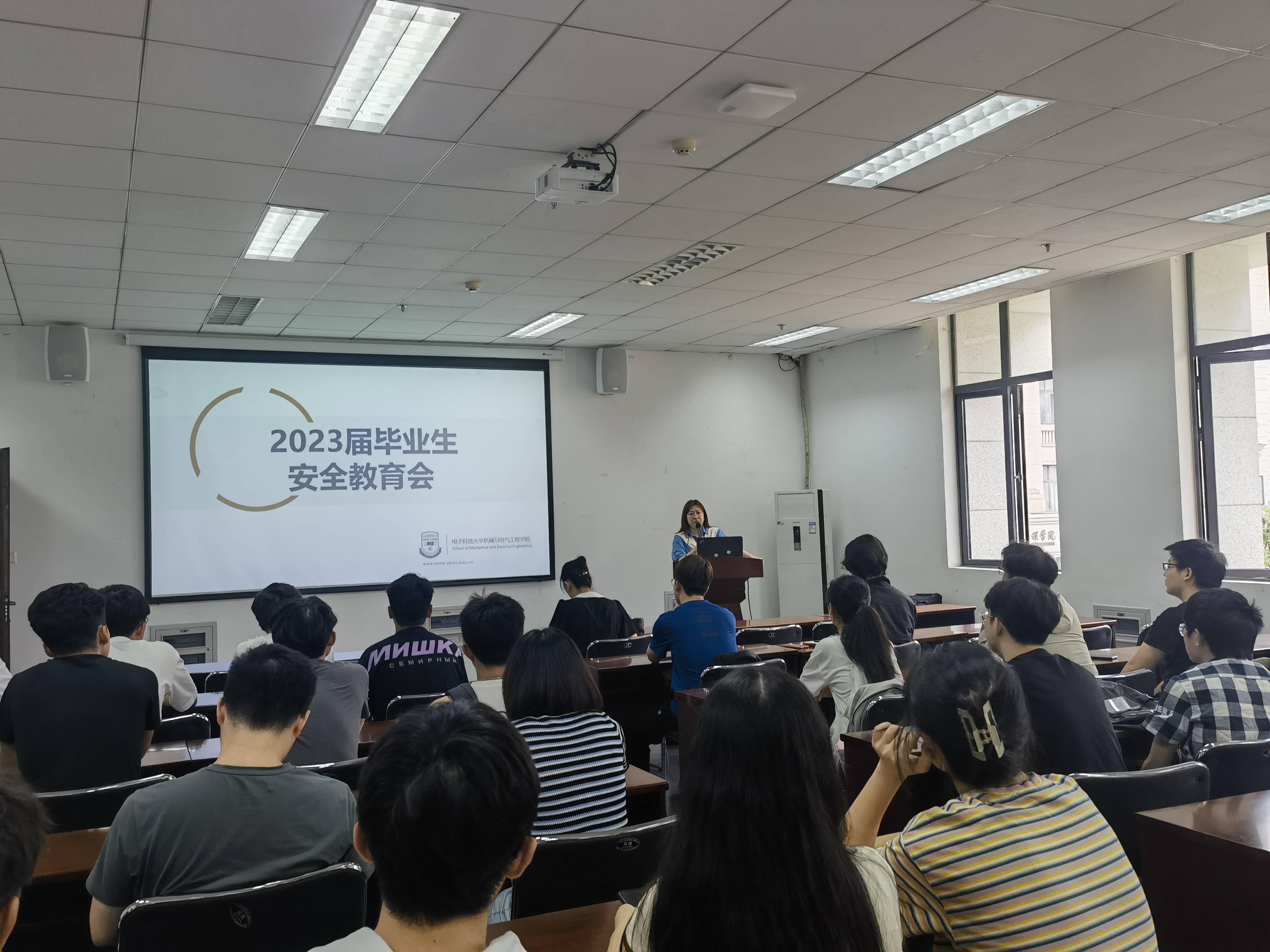 a517f19b3da547a7a9b00d07341bb6a5.jpg a517f19b3da547a7a9b00d07341bb6a5.jpg