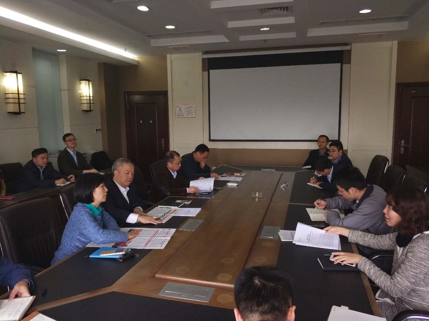 研究生院支部会议照片